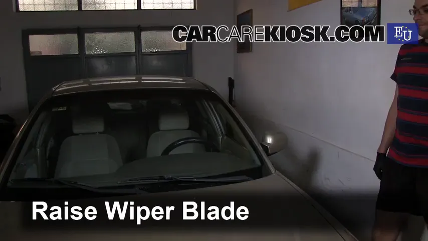 2000 Daewoo Nubira SE 2.0L 4 Cyl. Windshield Wiper Blade (Front)